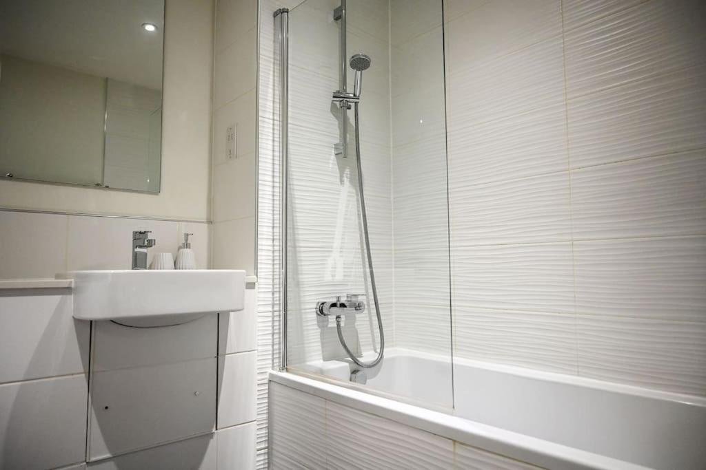Chic 1 Bedroom Flat Apartment *